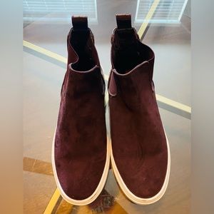 H&M Sepatu Burgundy High Top Sneakers (size 36)